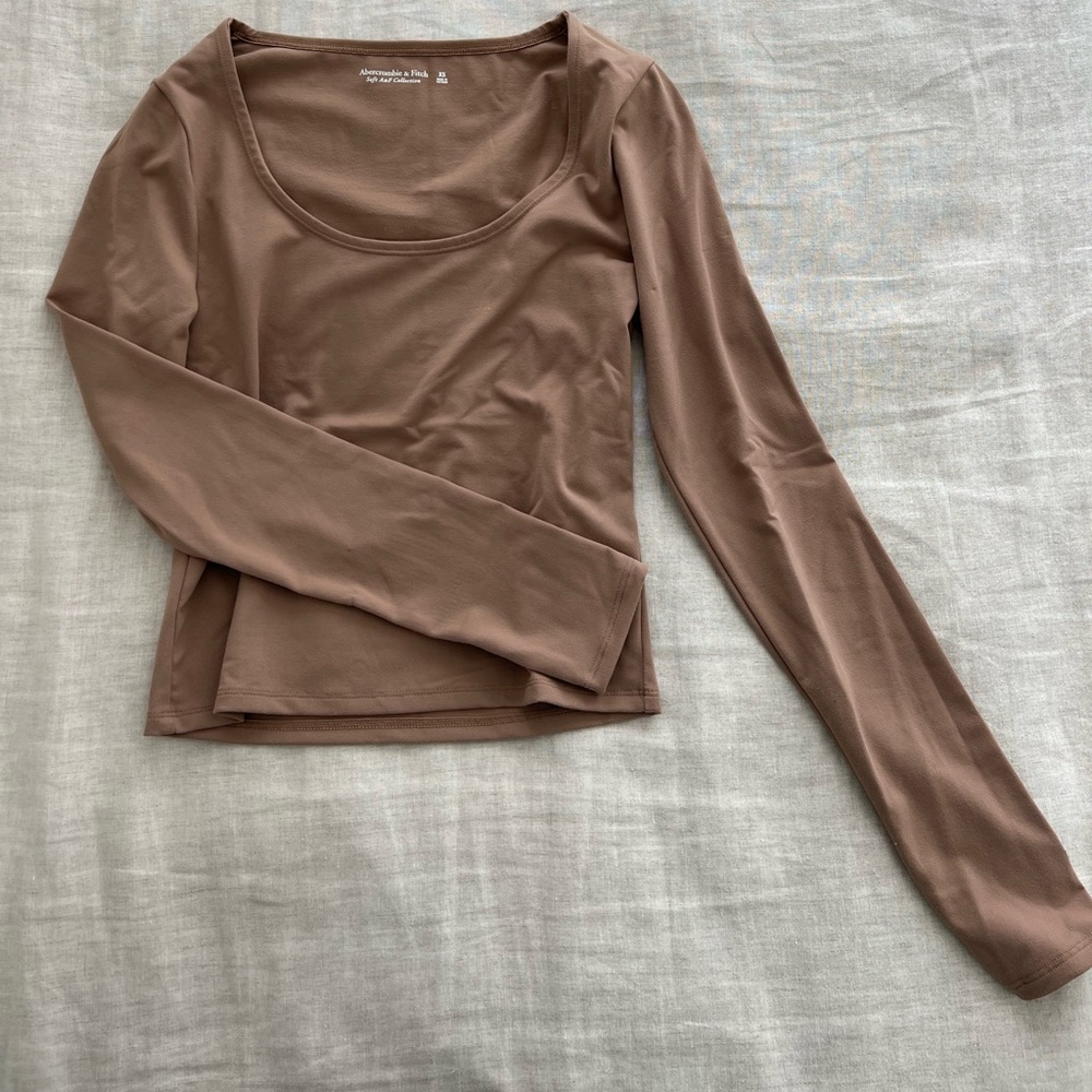 Abercrombie XS extra soft tee